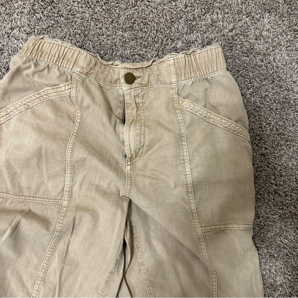 Old Navy Cinch Waist Khakis - Picture 2 of 3
